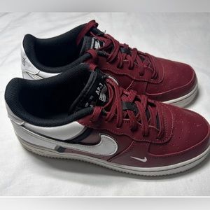 Nike Air Force 1 Low Y02  Red  C11566.666 Size 6.5 Y